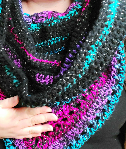 Hooded shawl jewel set with black sparkle